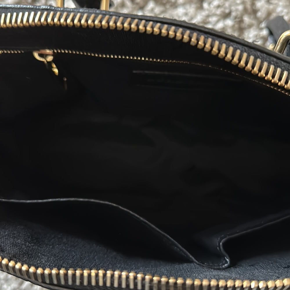 Burberry crossbody - Picture 2 of 4